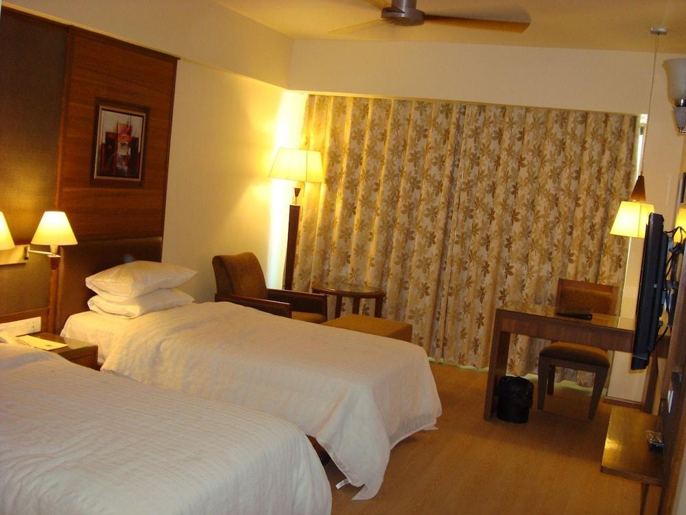 The President-A Boutique Hotel Ahmedabad Exterior photo