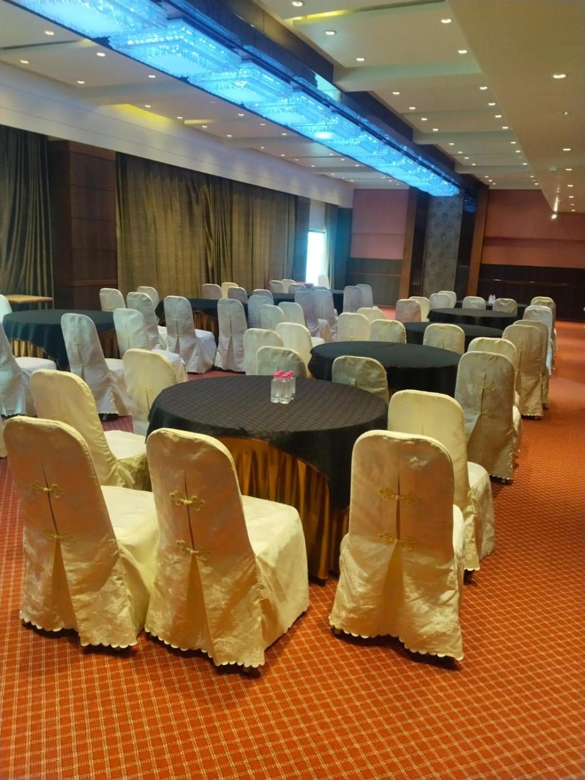 The President-A Boutique Hotel Ahmedabad Exterior photo