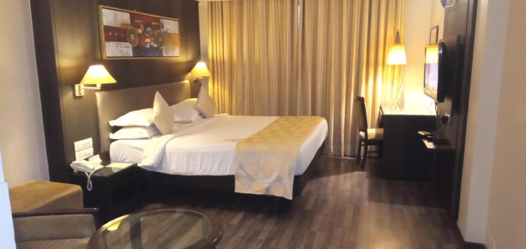 The President-A Boutique Hotel Ahmedabad Exterior photo