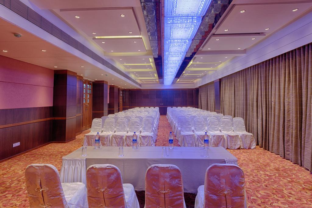 The President-A Boutique Hotel Ahmedabad Exterior photo