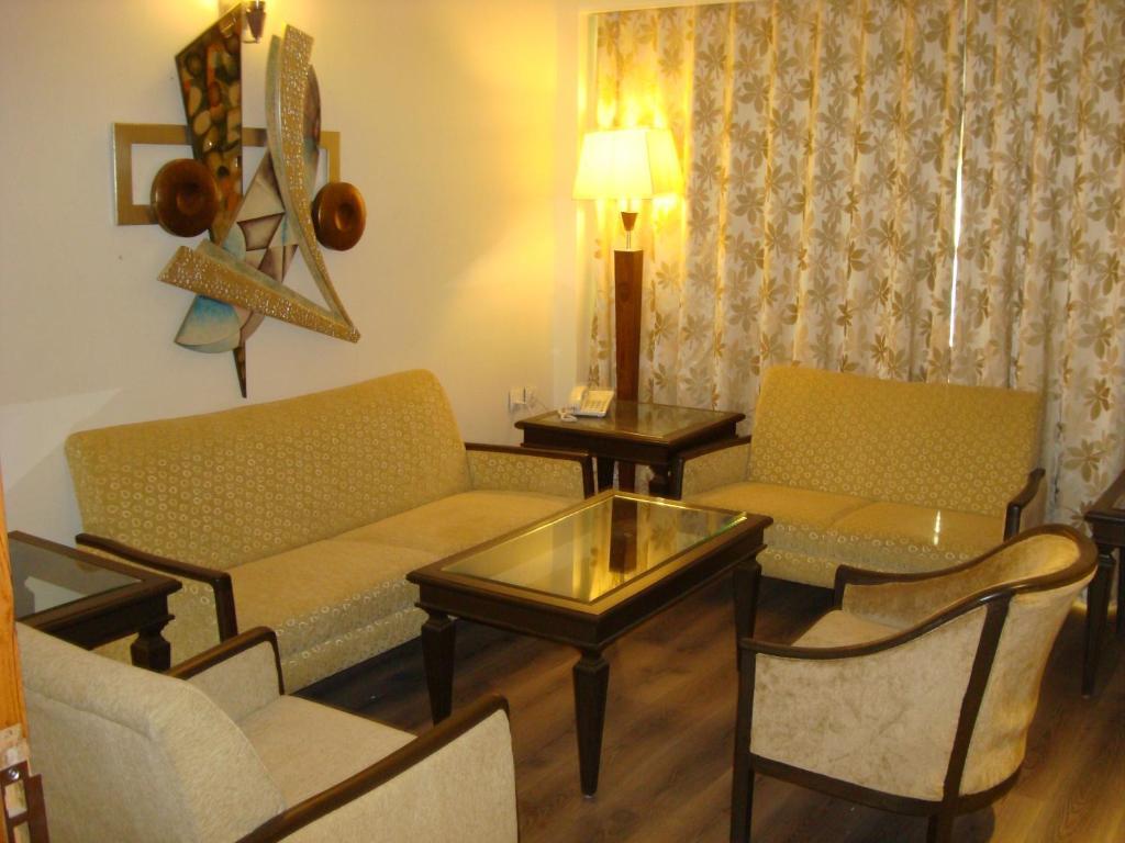 The President-A Boutique Hotel Ahmedabad Exterior photo