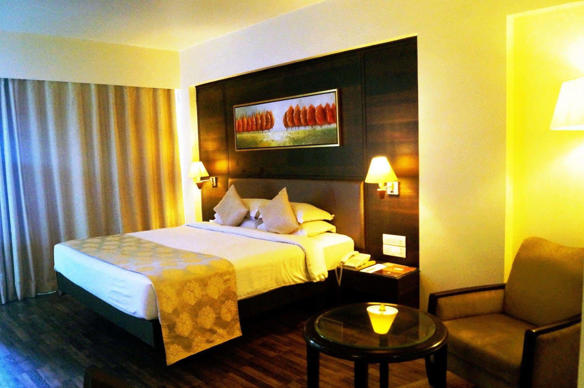 The President-A Boutique Hotel Ahmedabad Exterior photo