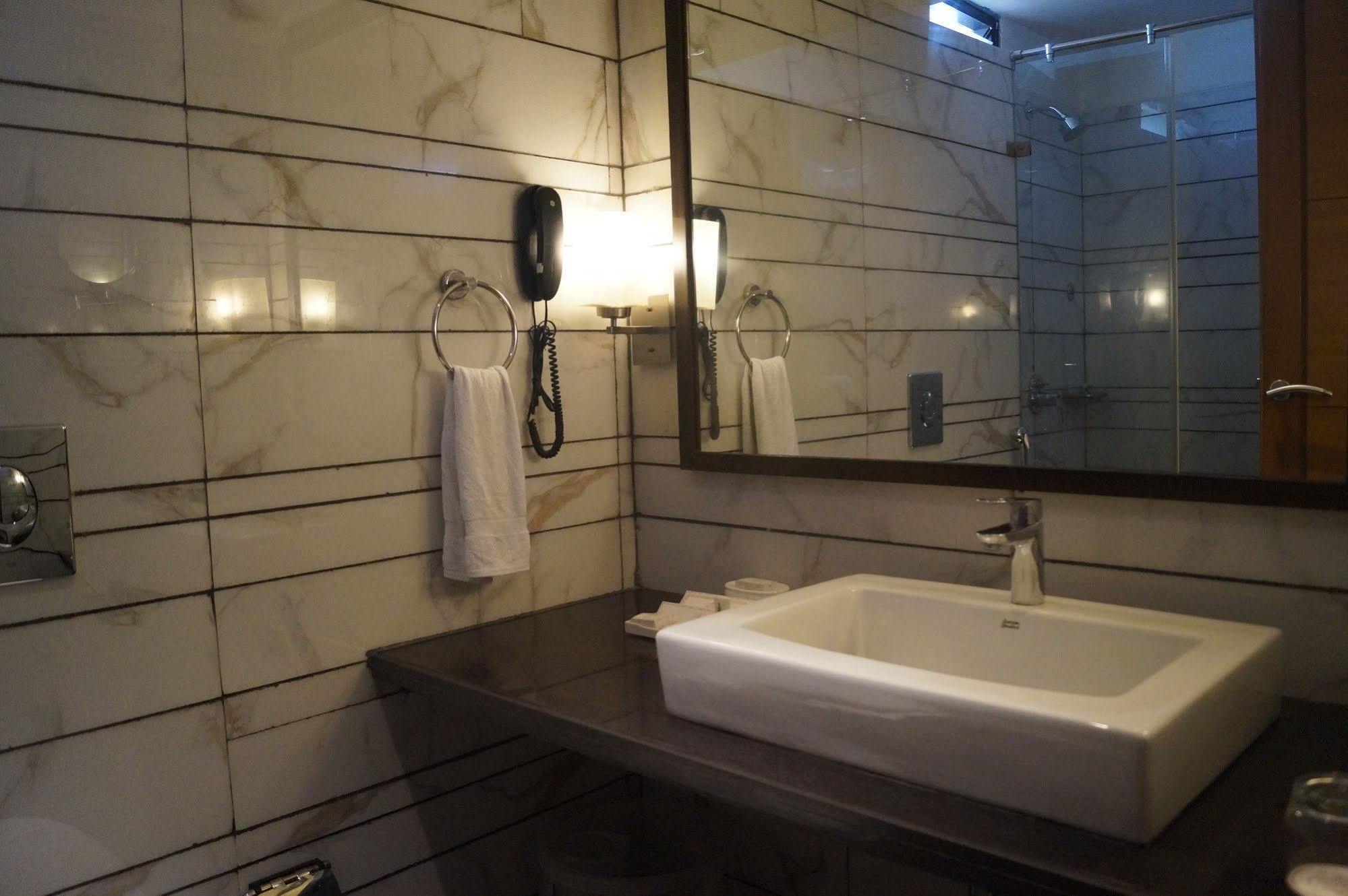 The President-A Boutique Hotel Ahmedabad Exterior photo